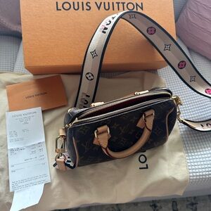 Authentic Louis Vuitton Speedy 20